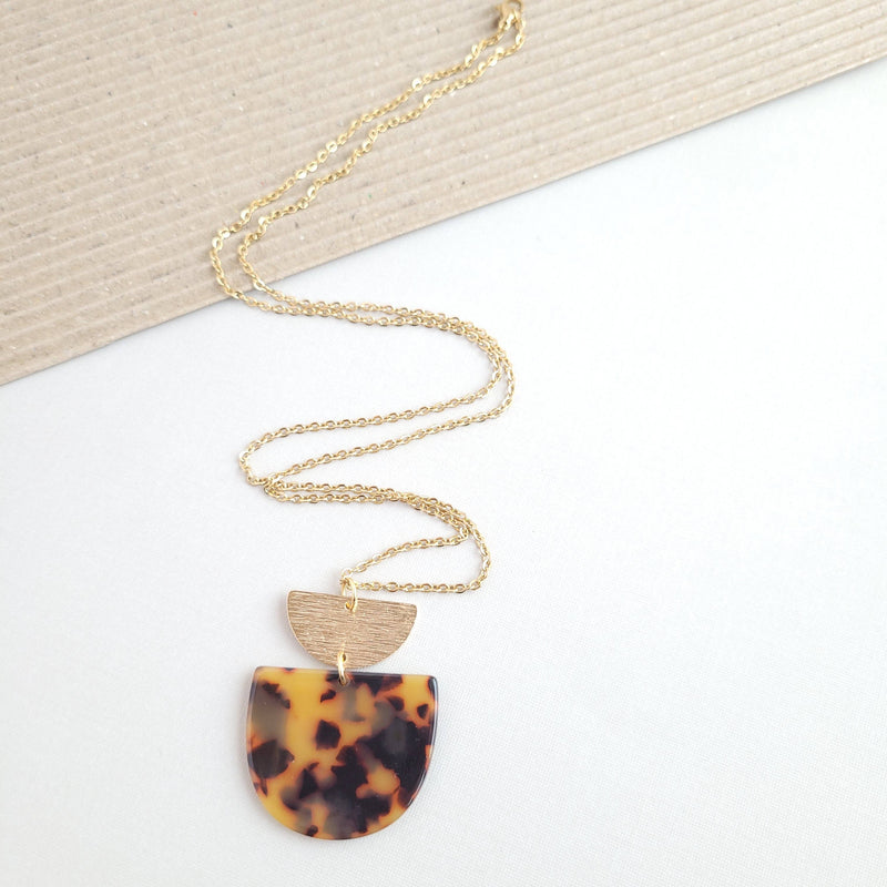 Harper Necklace - Tortoise / Gold Pendant Necklaces