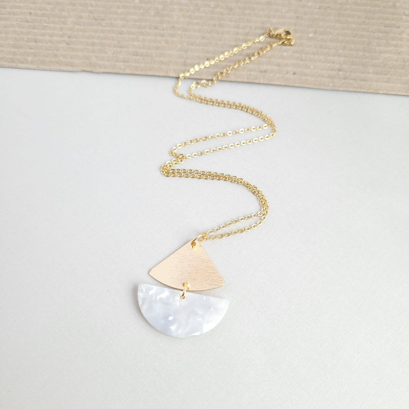 Ava Necklace - Pearl / Gold Pendant Chain - ALL SALES FINAL